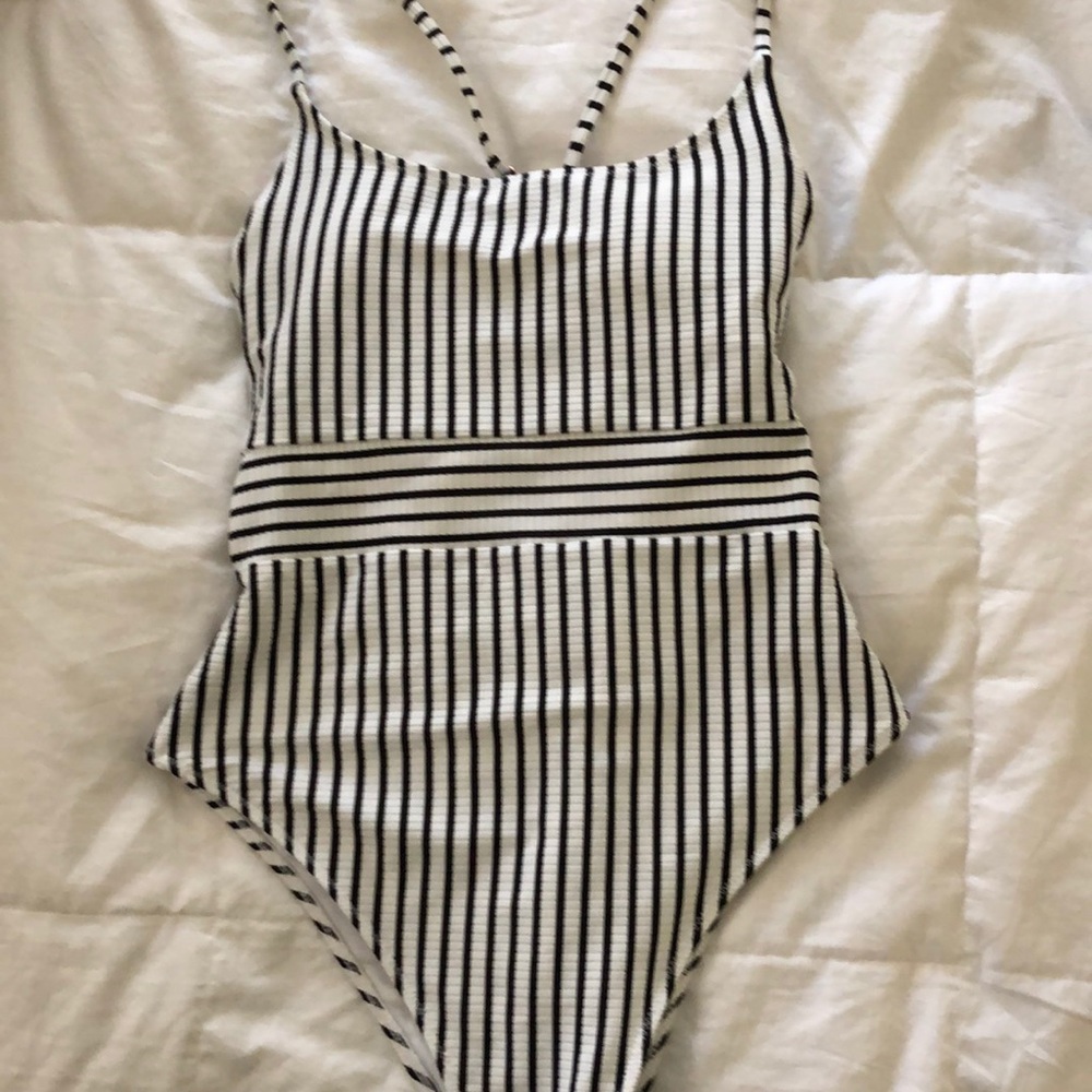 Swim suit